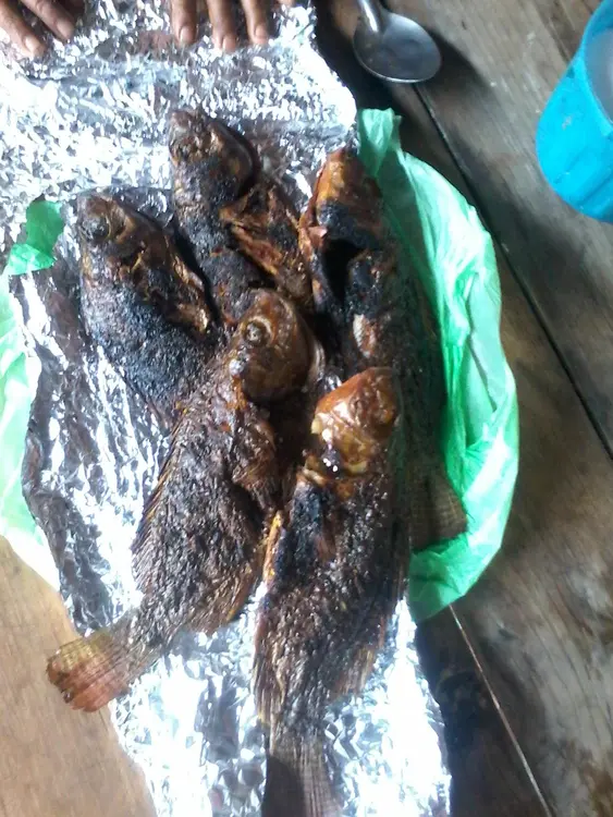 Este es el estilo de la mojarra asada